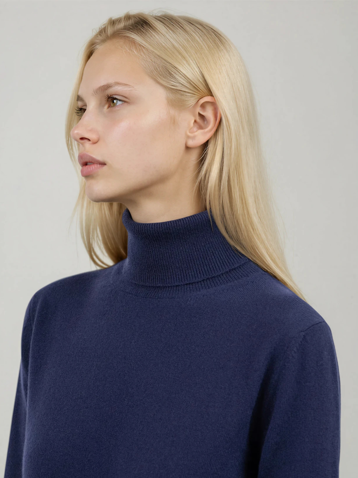 CASHMERE TURTLENECK SWEATER