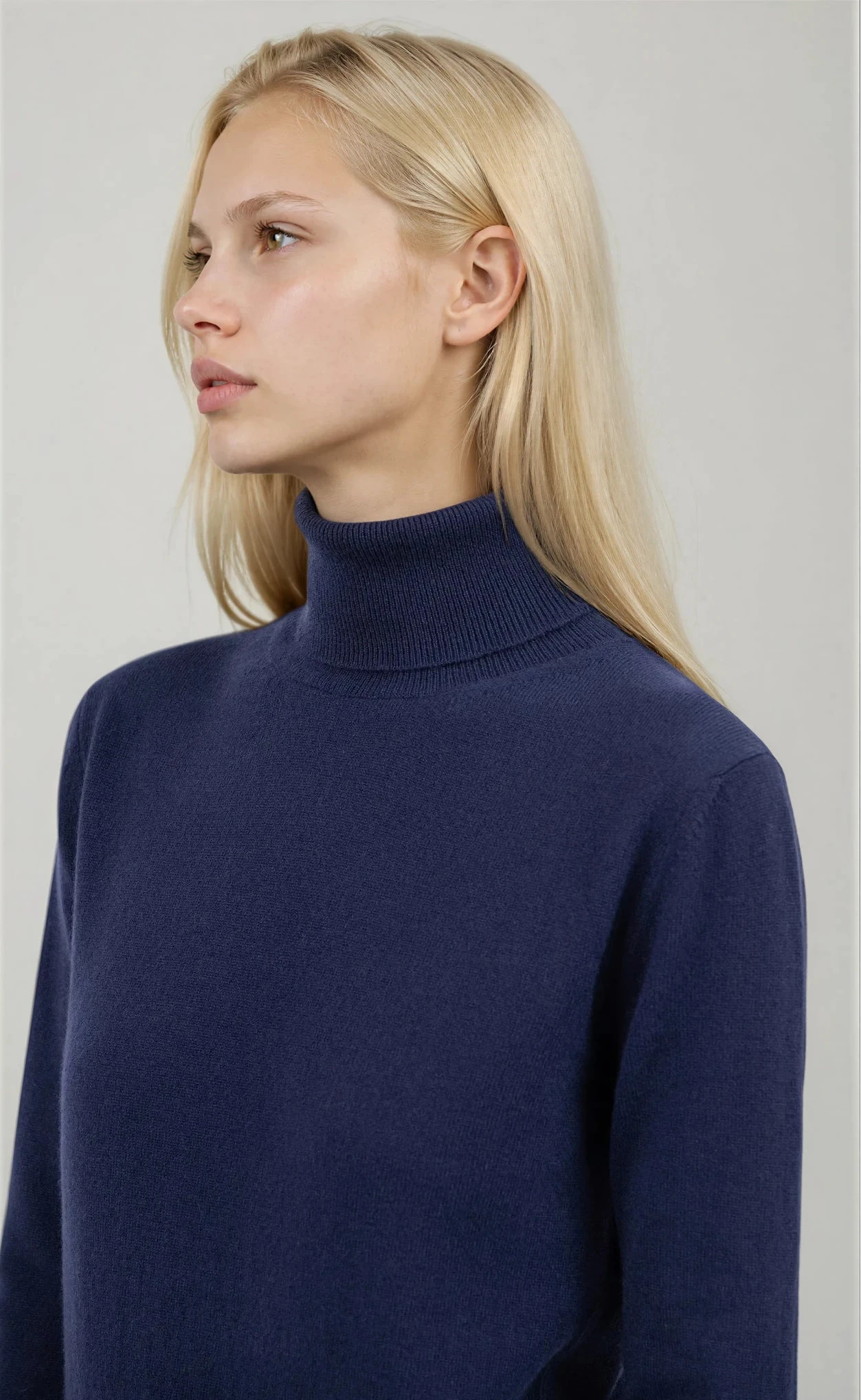 CASHMERE TURTLENECK SWEATER