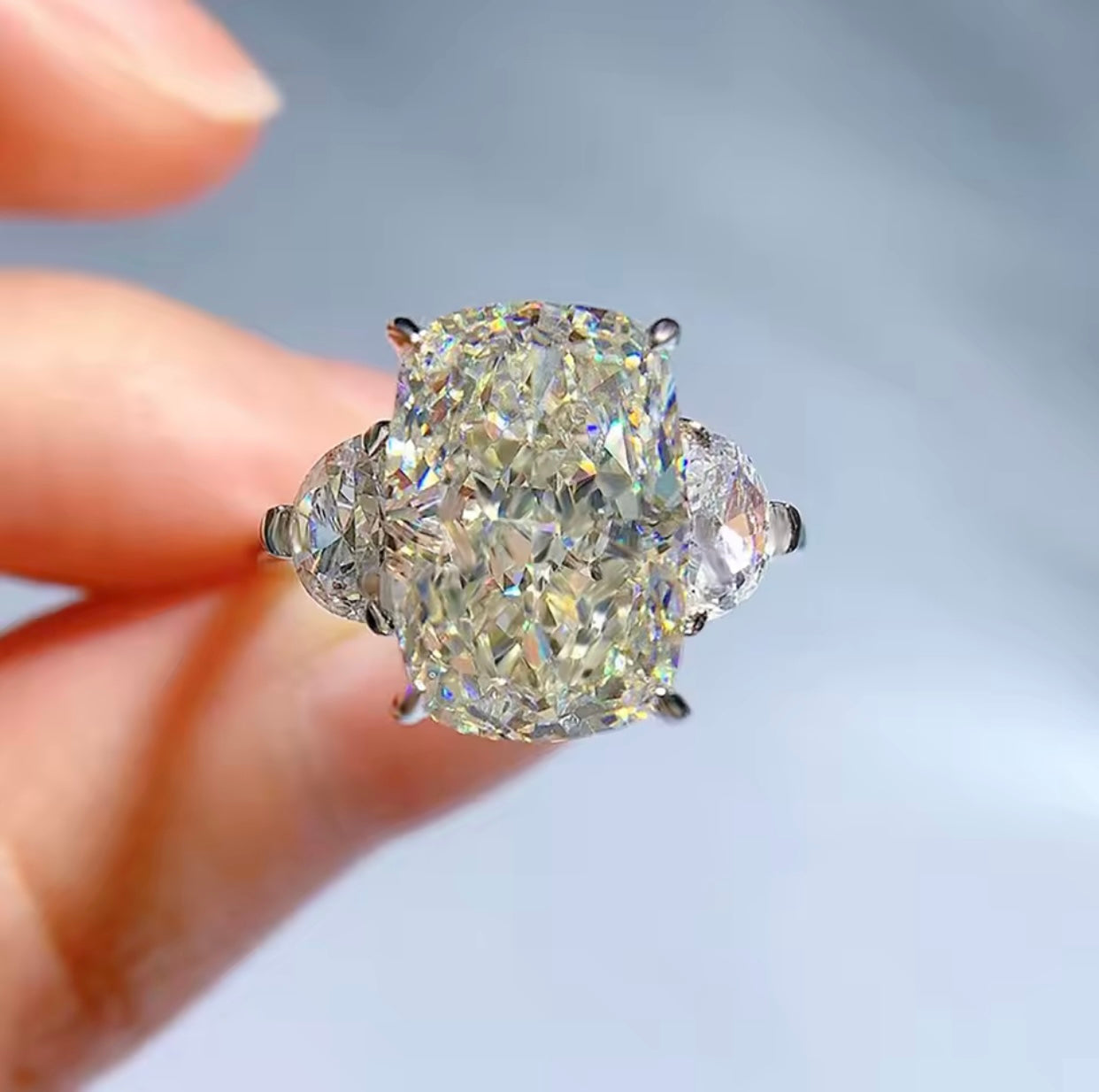 Ring Liora