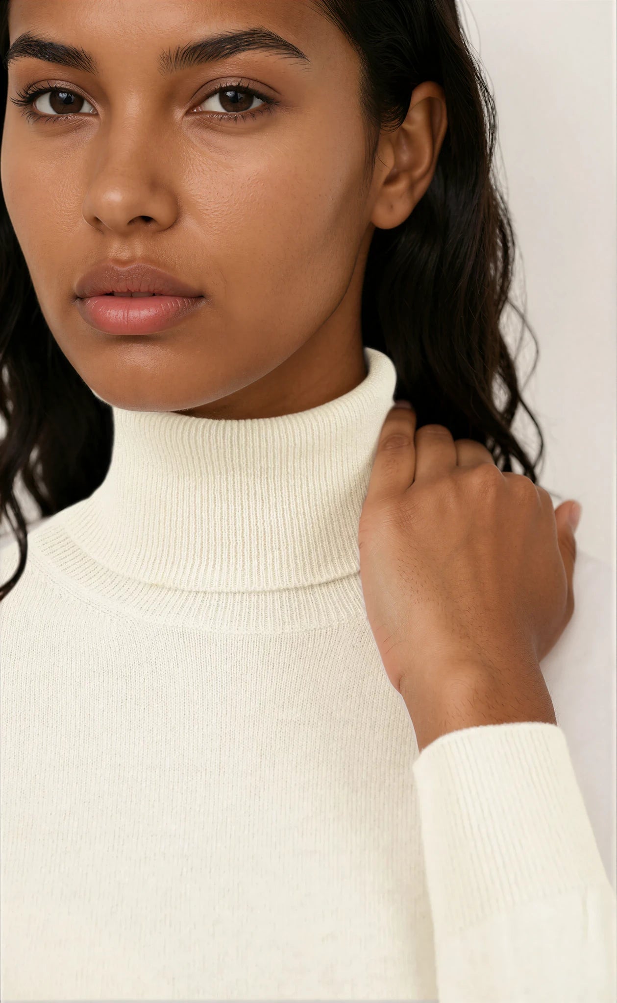 CASHMERE TURTLENECK SWEATER